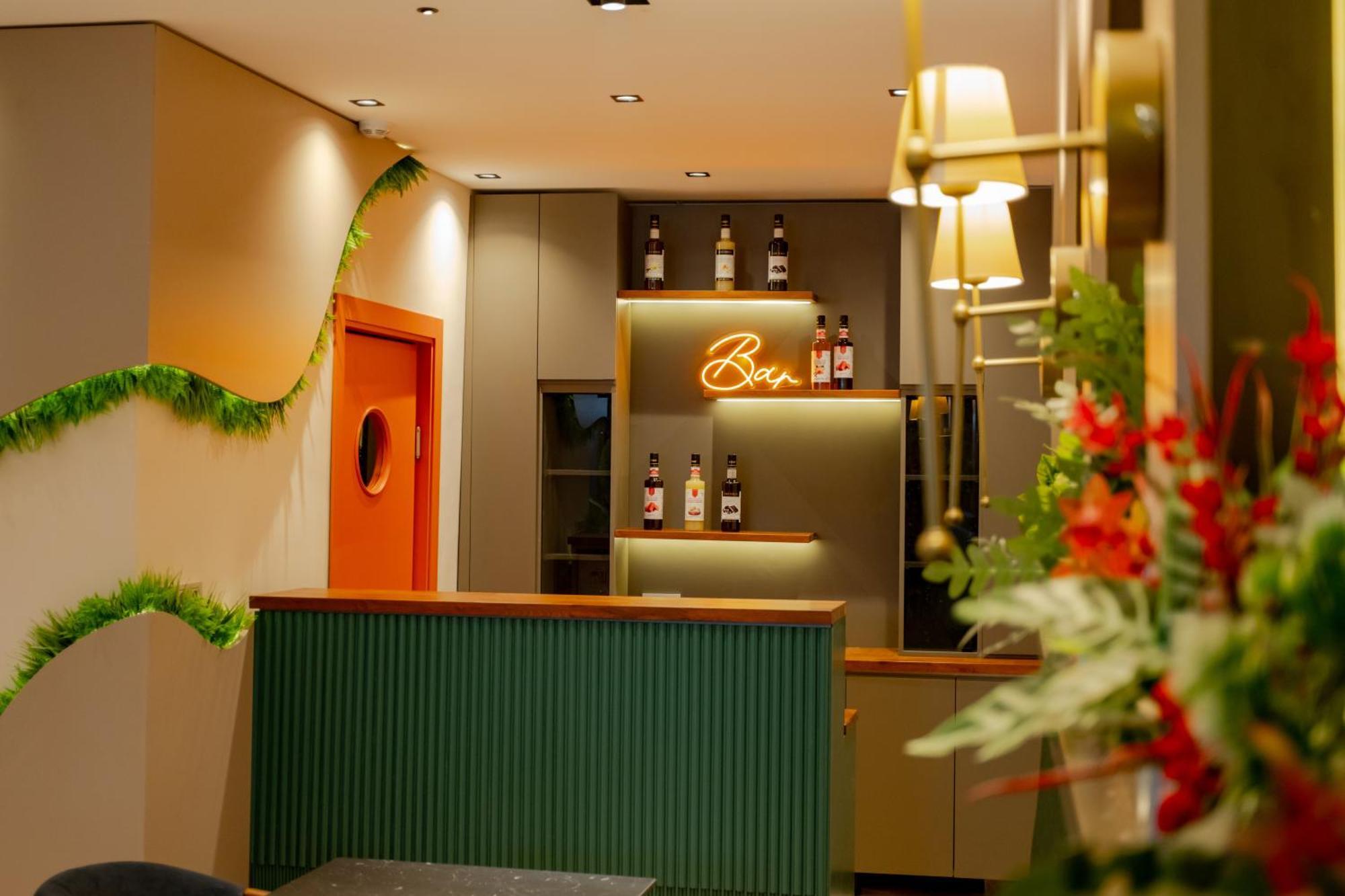 Fly Point Airport Hotel Arnavutkoy Exterior photo