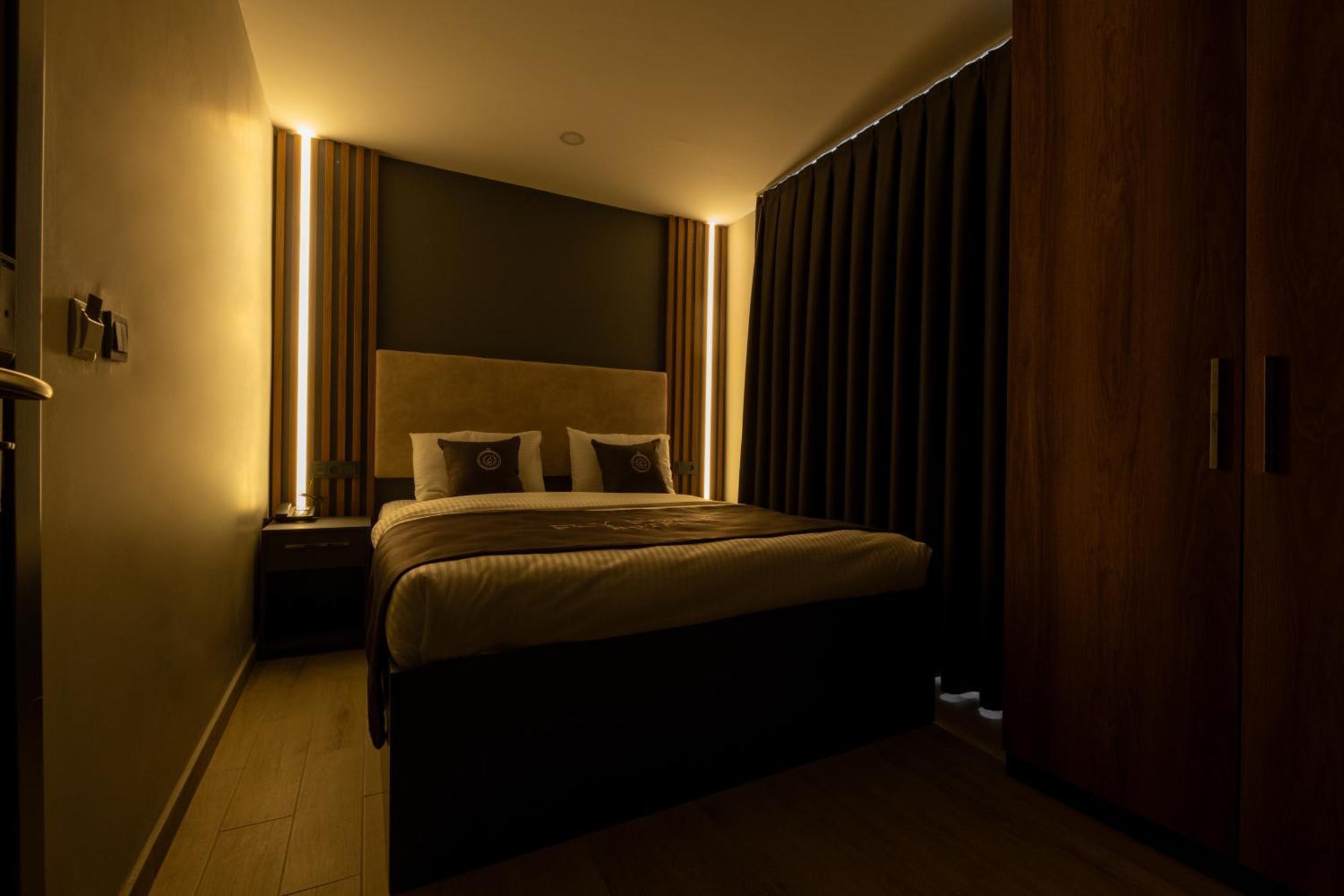 Fly Point Airport Hotel Arnavutkoy Exterior photo